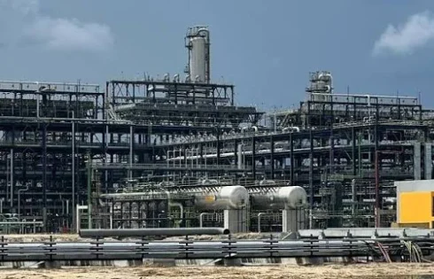 Dangote raises petrol to N1,200/l despite crude price decline