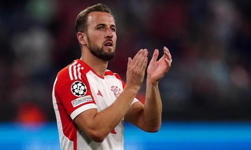 EPL: ‘He can play for any club’ – Man United told to bring back 33-year-old England star
