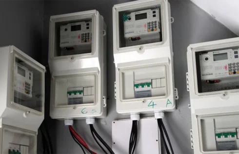 Power: Metering hits 63%, 4.7m left out