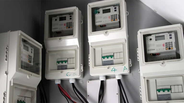 Power: Metering hits 63%, 4.7m left out